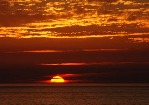 Moonrise and Moonset Times in Your Location. . What time is the sun setting tonight